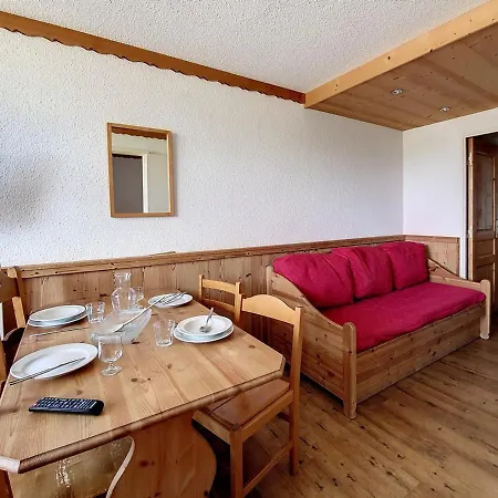 Rénové 2 Pièces Proche Pistes Avec Balcon - Fr-1-344-914